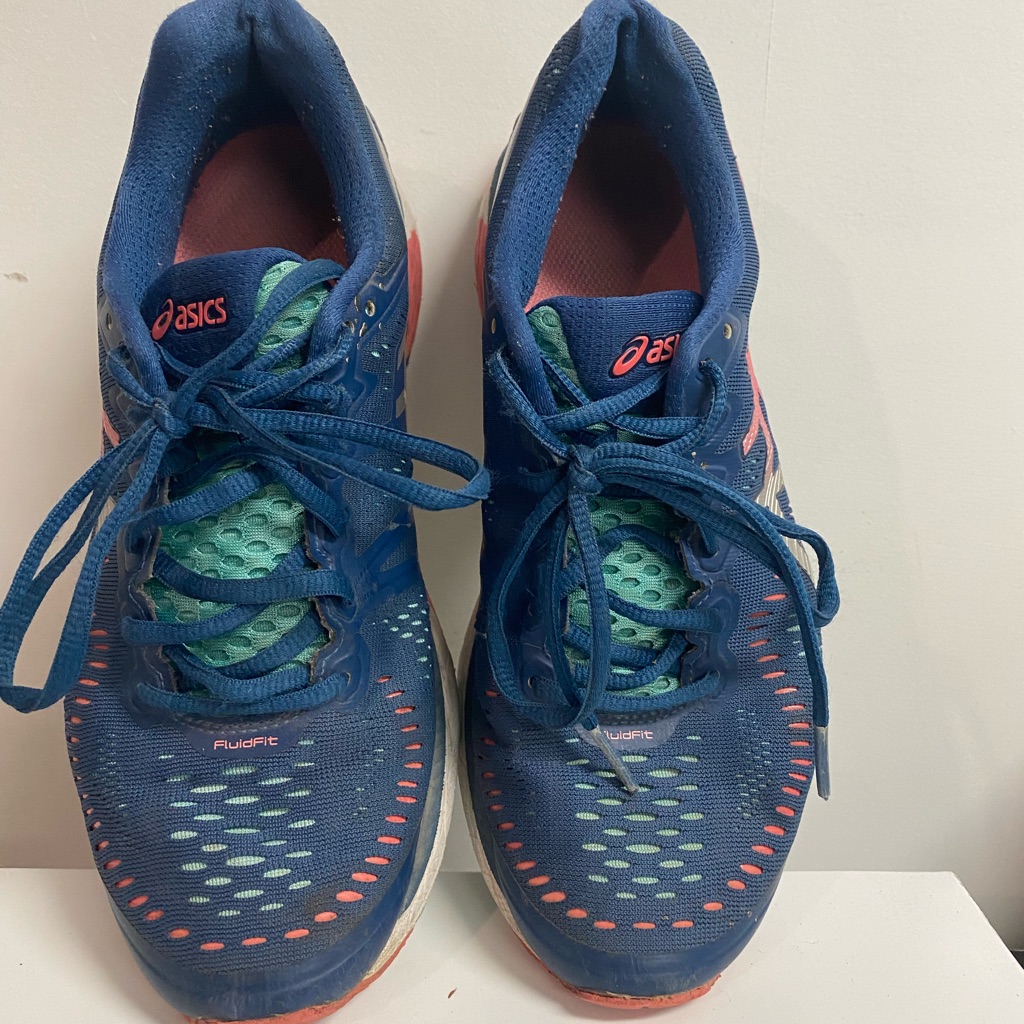 Womens Asics Poseidon Silver Cockatoo Athletic Shoe.